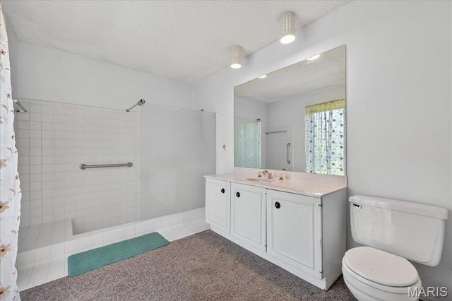 15233 Country Ridge Drive, Chesterfield, MO 63017