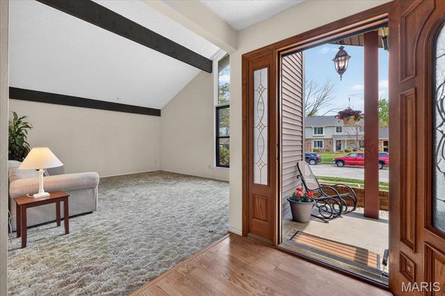 15233 Country Ridge Drive, Chesterfield, MO 63017