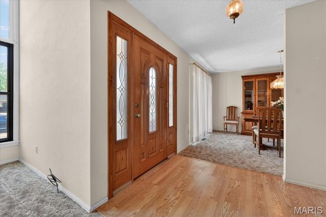 15233 Country Ridge Drive, Chesterfield, MO 63017