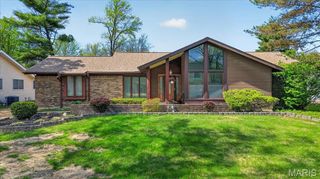 15233 Country Ridge Drive, Chesterfield, MO 63017