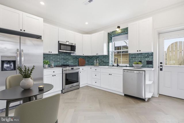 200 E HORTTER ST, Philadelphia, PA 19119