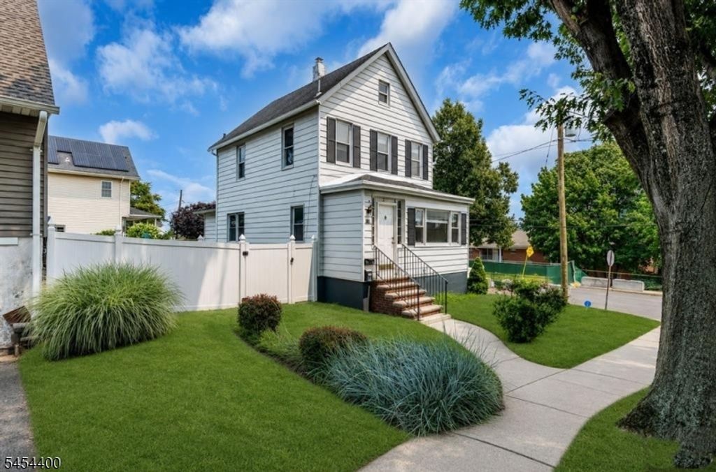 200 Cedar St, Ridgefield Park Village, NJ 07660 — photo 2