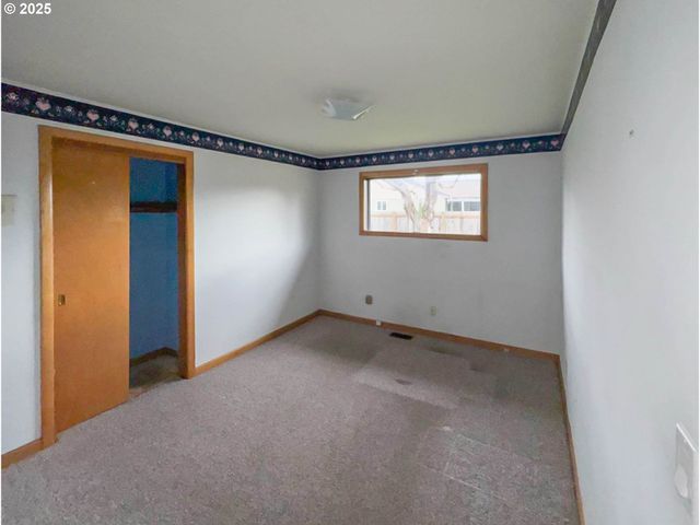 2892 CHESTER Ave, Salem, OR 97301