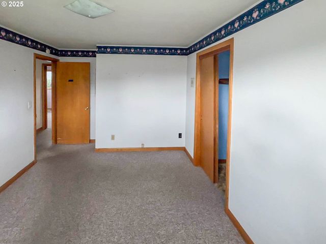 2892 CHESTER Ave, Salem, OR 97301