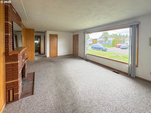 2892 CHESTER Ave, Salem, OR 97301