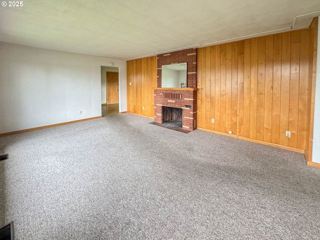 2892 CHESTER Ave, Salem, OR 97301