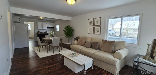 2194 E Bristol Road, Burton, MI 48529