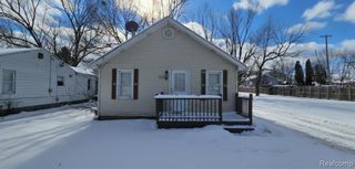 2194 E Bristol Road, Burton, MI 48529