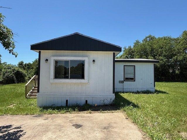 125 Oak Drive, Springtown, TX 76082