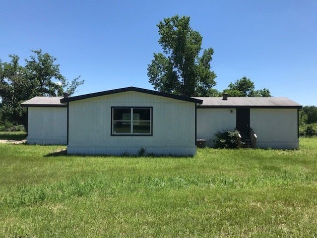 125 Oak Drive, Springtown, TX 76082