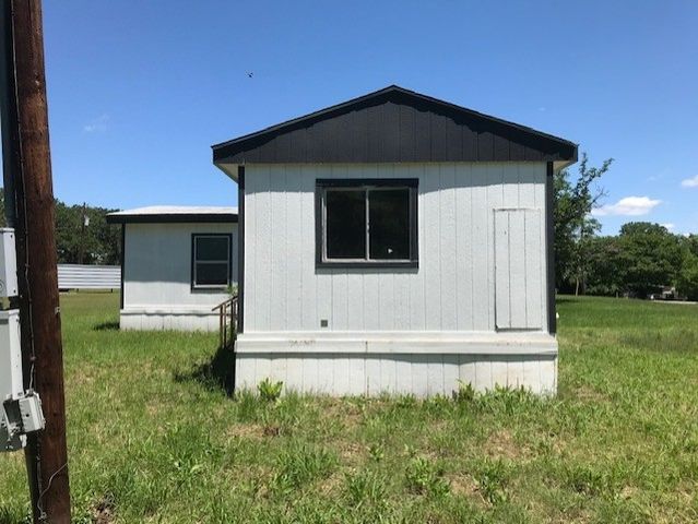 125 Oak Drive, Springtown, TX 76082