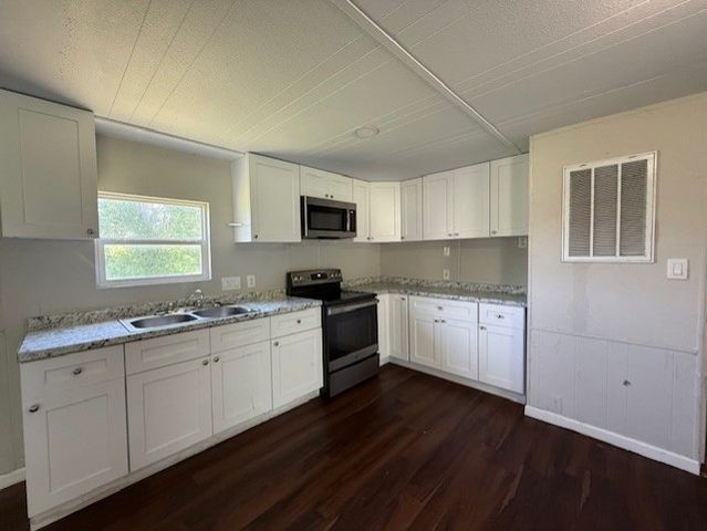125 Oak Drive, Springtown, TX 76082