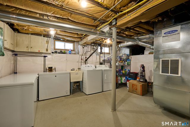 35 Querida Street, Bridgeport, CT 06604