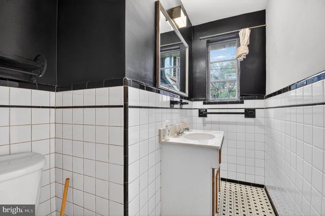 707 26TH PL S, Arlington, VA 22202