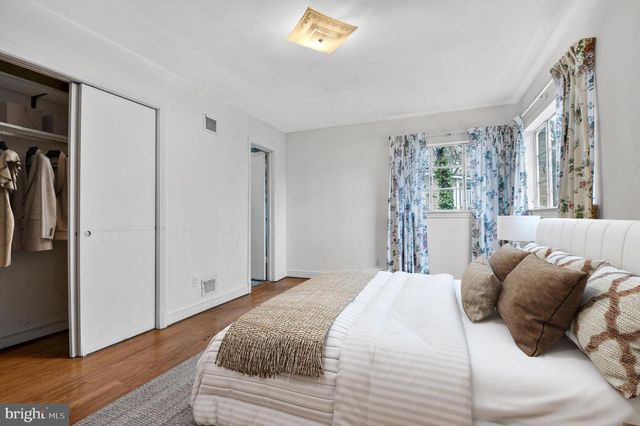 707 26TH PL S, Arlington, VA 22202