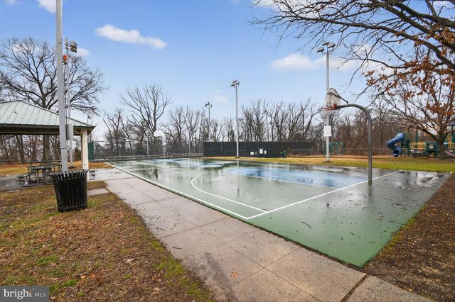 707 26TH PL S, Arlington, VA 22202