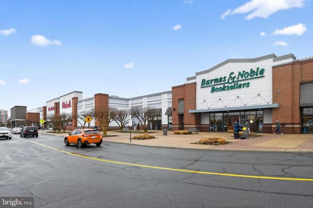 707 26TH PL S, Arlington, VA 22202