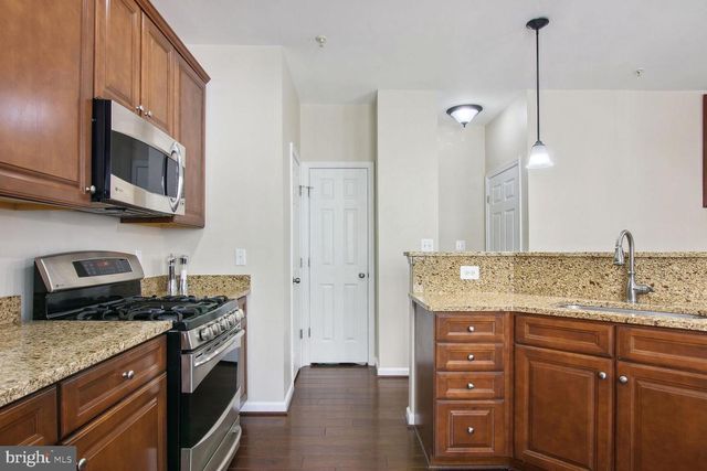 24650 CARIBOU SQ, Aldie, VA 20105