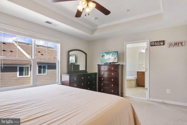 24650 CARIBOU SQ, Aldie, VA 20105