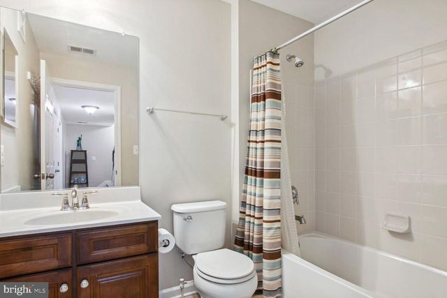 24650 CARIBOU SQ, Aldie, VA 20105