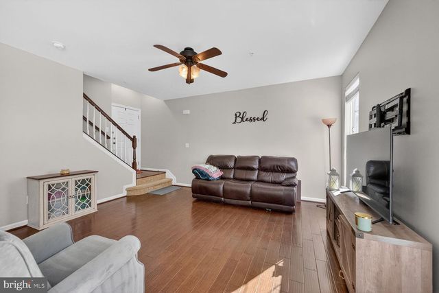 24650 CARIBOU SQ, Aldie, VA 20105