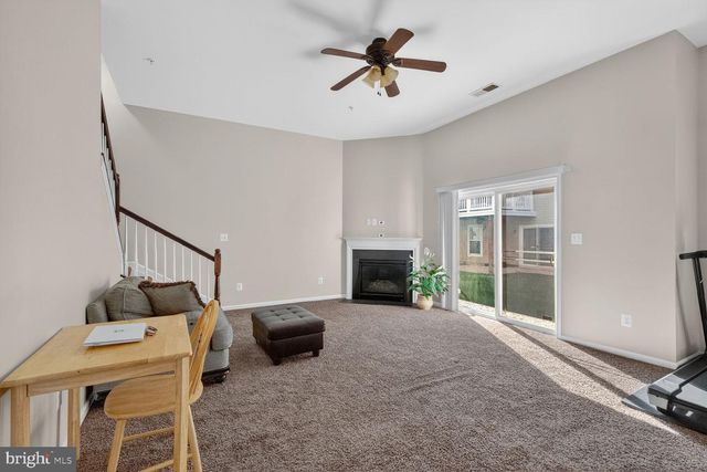 24650 CARIBOU SQ, Aldie, VA 20105