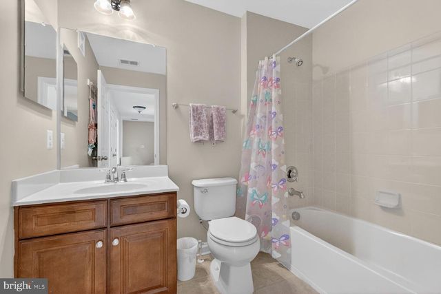 24650 CARIBOU SQ, Aldie, VA 20105