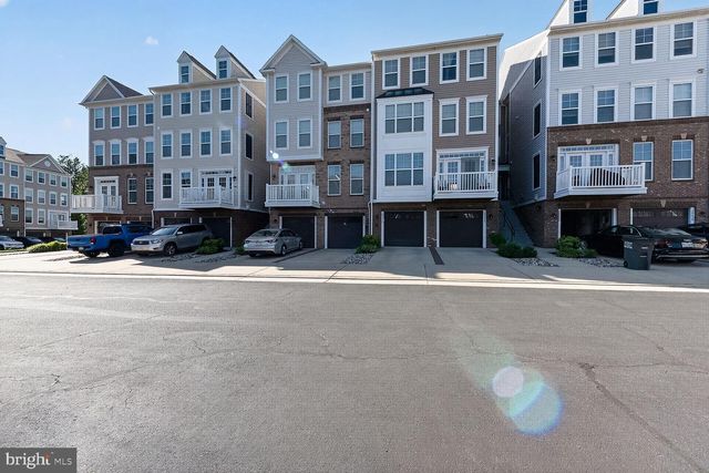 24650 CARIBOU SQ, Aldie, VA 20105