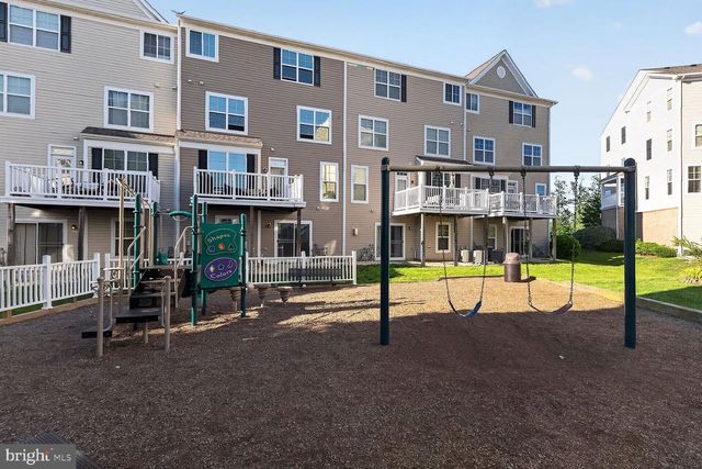 24650 CARIBOU SQ, Aldie, VA 20105