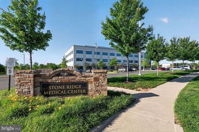 24650 CARIBOU SQ, Aldie, VA 20105