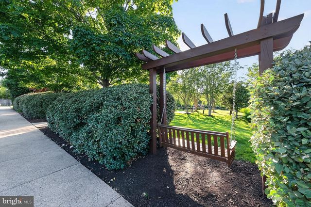 24650 CARIBOU SQ, Aldie, VA 20105