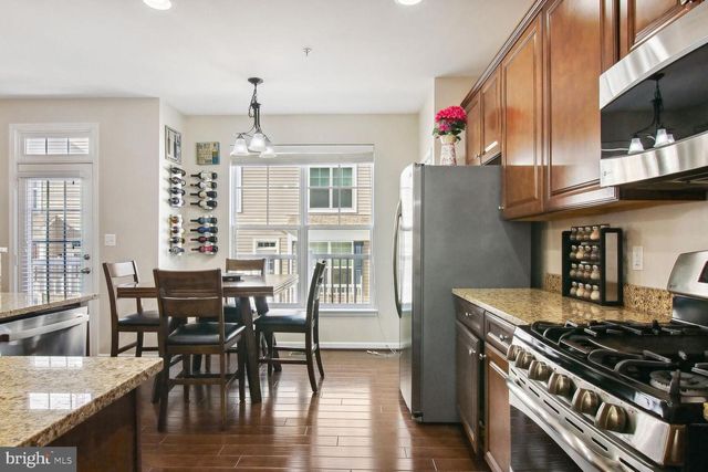 24650 CARIBOU SQ, Aldie, VA 20105