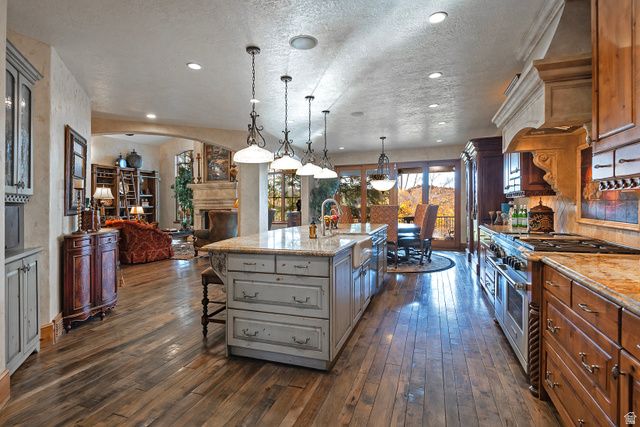 8778 S FALCON HEIGHTS LN, Sandy, UT 84093