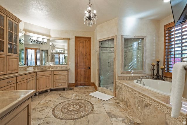 8778 S FALCON HEIGHTS LN, Sandy, UT 84093