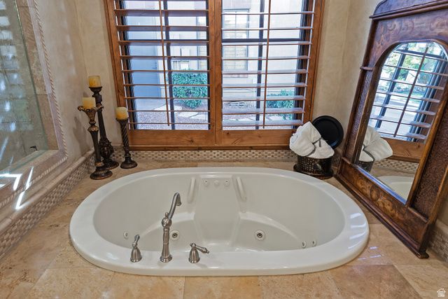 8778 S FALCON HEIGHTS LN, Sandy, UT 84093