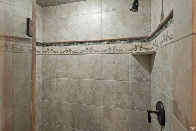 8778 S FALCON HEIGHTS LN, Sandy, UT 84093