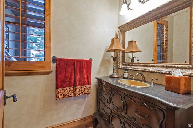 8778 S FALCON HEIGHTS LN, Sandy, UT 84093