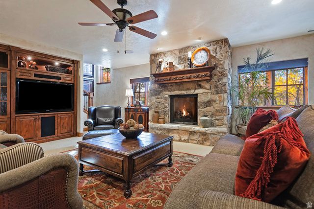 8778 S FALCON HEIGHTS LN, Sandy, UT 84093
