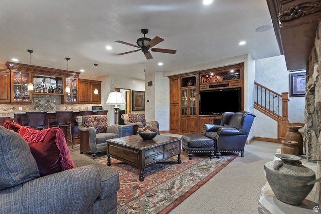 8778 S FALCON HEIGHTS LN, Sandy, UT 84093