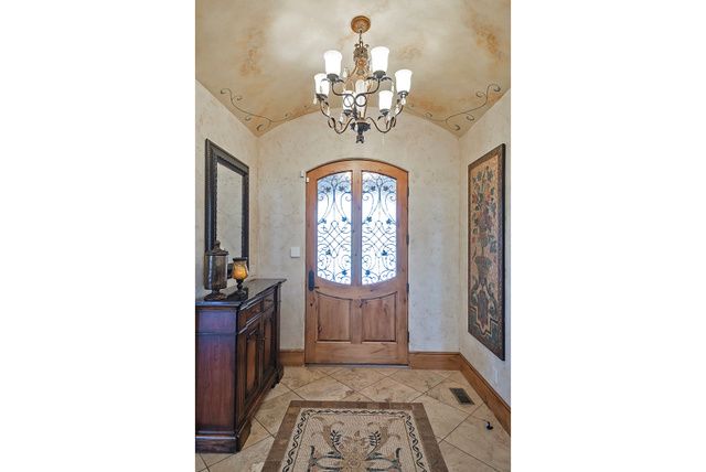8778 S FALCON HEIGHTS LN, Sandy, UT 84093