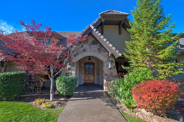 8778 S FALCON HEIGHTS LN, Sandy, UT 84093