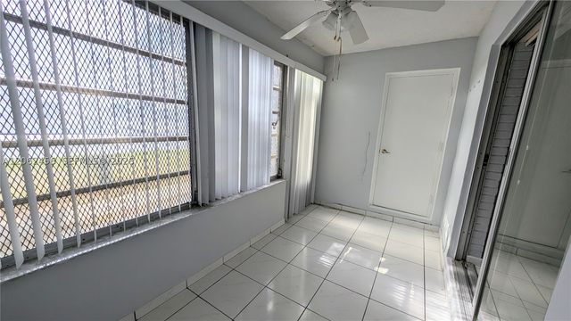 19051 NE 2nd Ave 1507, Miami, FL 33179
