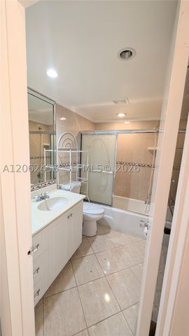 19051 NE 2nd Ave 1507, Miami, FL 33179
