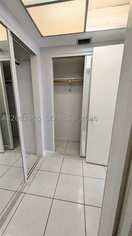 19051 NE 2nd Ave 1507, Miami, FL 33179