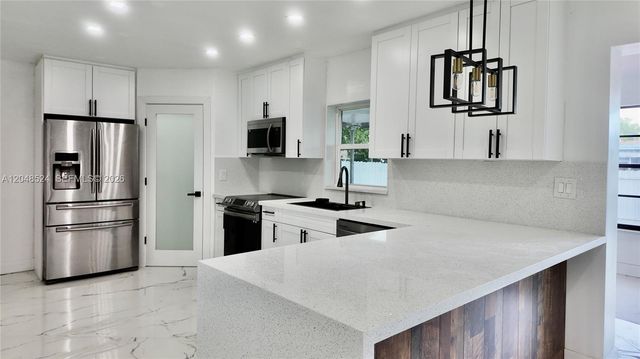7721 Granada Blvd, Miramar, FL 33023
