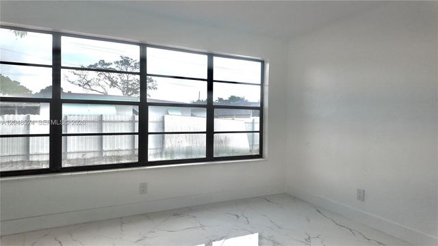 7721 Granada Blvd, Miramar, FL 33023