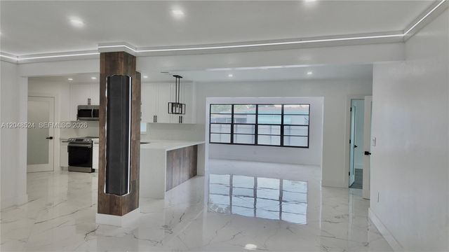 7721 Granada Blvd, Miramar, FL 33023
