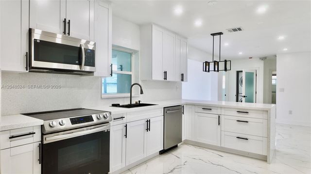 7721 Granada Blvd, Miramar, FL 33023