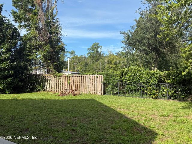 1884 LAKE FOREST Lane, Fleming Island, FL 32003