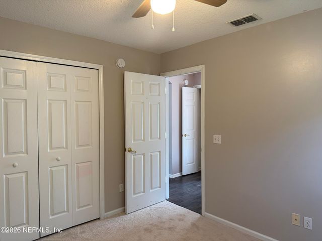 1884 LAKE FOREST Lane, Fleming Island, FL 32003